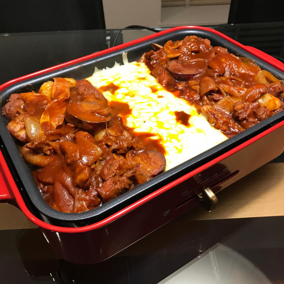 チーズタッカルビ他韓国料理色々とパイナップルケーキ（鳳梨酥）