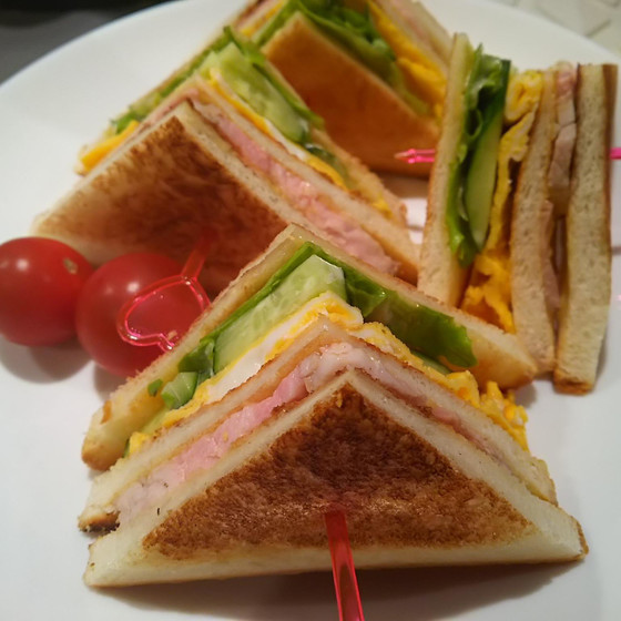 【参考写真】残ったローストビーフでクラブハウスサンド