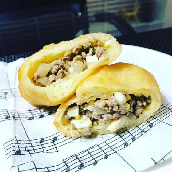 具材の１つは定番のひき肉とゆで卵