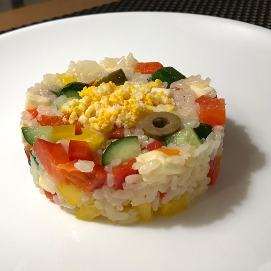 ライスサラダはセルクルを漬かって盛り付けても素敵です。