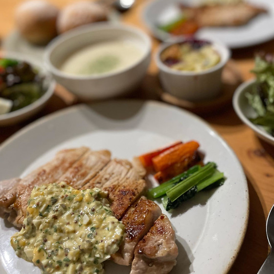 【シンプル料理】 豚肉を使った基本の洋食メニュー