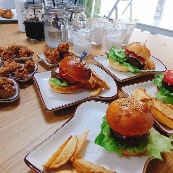 【オンラインレッスン】　父の日に手づくりハンバーガーを作ろう