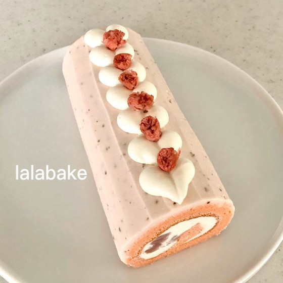 🌸 桜のロールケーキ 🌸