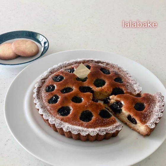 ♡ ダークチェリーの焼きこみタルト ♡