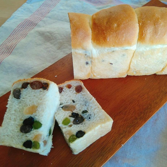 かのこ豆のミニ食パン