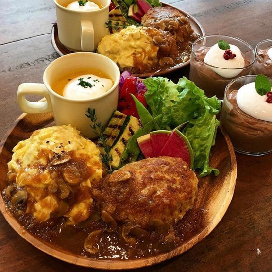 ヴィーガン ハンバーグオムライス🎶