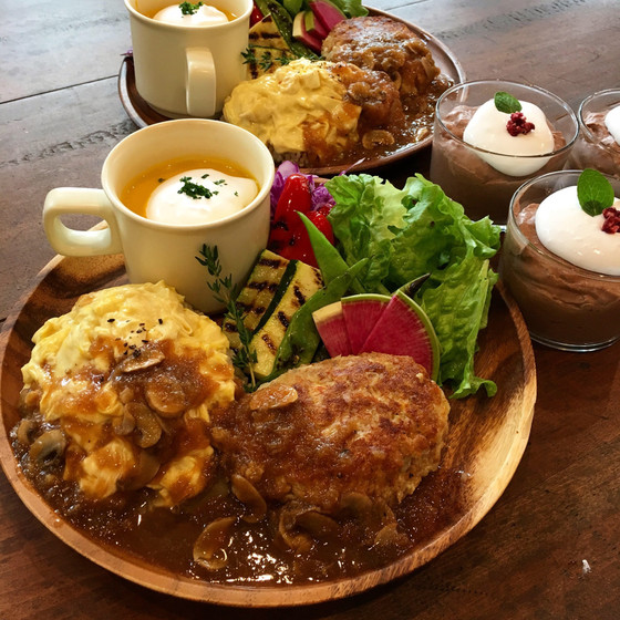 ビーガンのオムライスハンバーグ♫