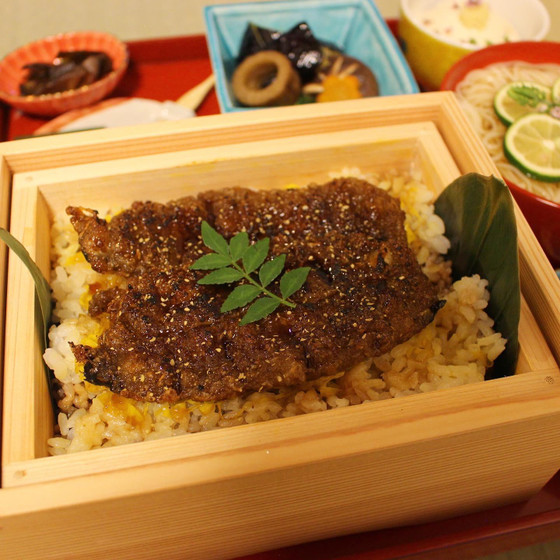 【オンライン】うなぎもどきとおからこんにゃくの串焼き
