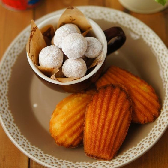 かんたん焼き菓子レッスン☆マドレーヌとミルキースノーボール