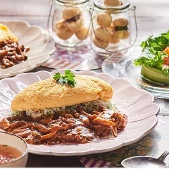 全部ひとり作業！きのこのビーフストロガノフ オムライス 