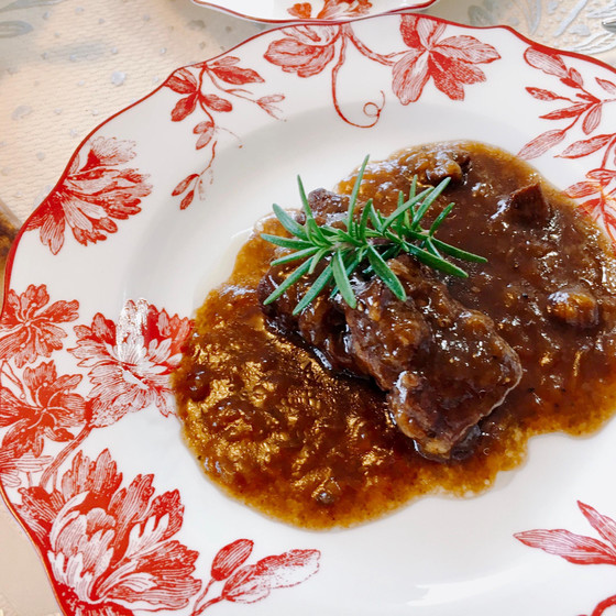 【1】牛肉のマデイラ煮込み