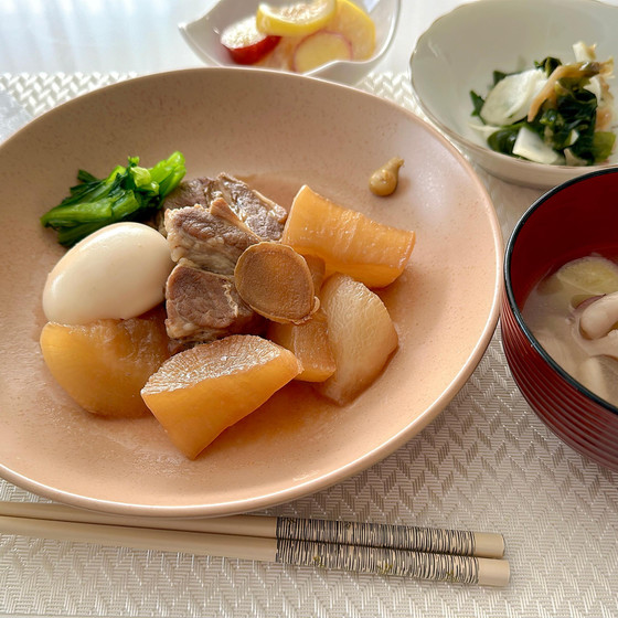 和食月間【2月後半限定シーメニュー】味染み角煮といちごのどら焼き