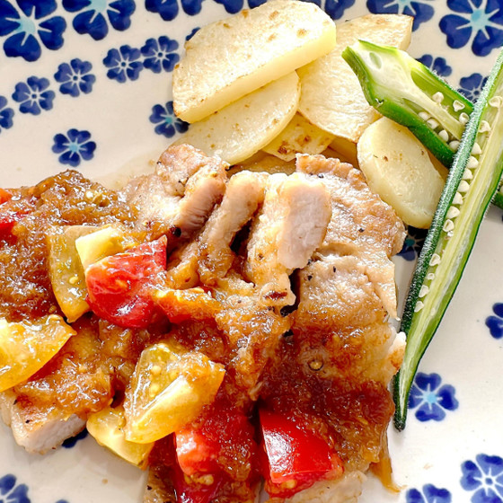 豚肉のグリル〜トマトオニオンソース〜