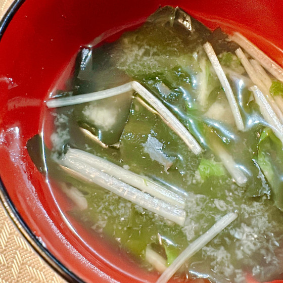【4】わかめと水菜のみそ汁