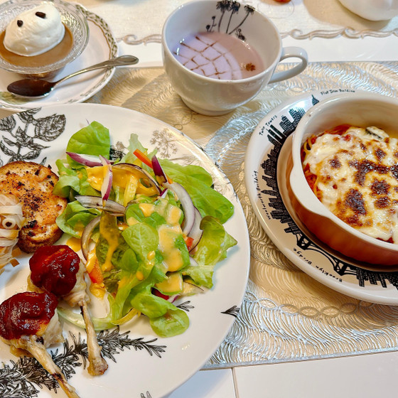【10月後半限定シーメニュー】熱々の溶岩パスタでハロウィン♪