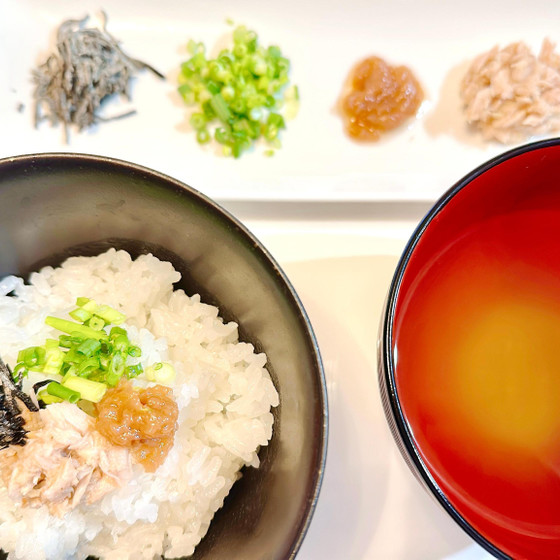 【2】薬味でいただくだし茶漬け