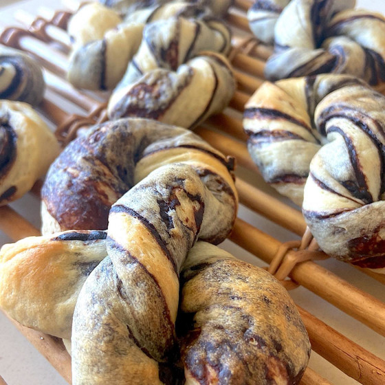 プレミアム限定 もちもちチョコロール
