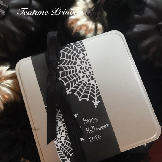 ハロウィンのラッピングでお持ち帰り頂きます♪