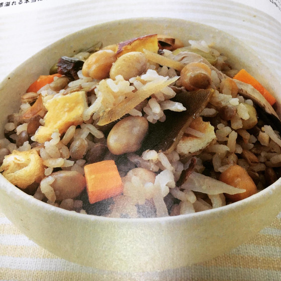 秋の「ルネサンスごはん」豆いっぱい御飯、きのこ豚汁、他