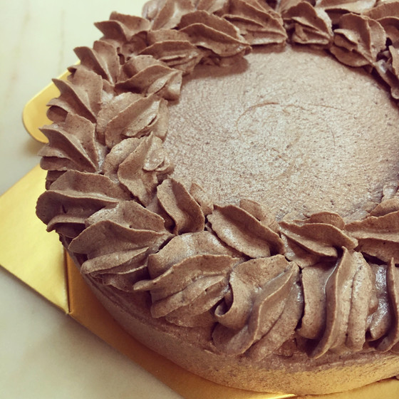 通年で美味しい定番ケーキ「チョコレートのショートケーキ」