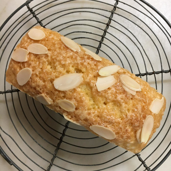 超簡単レシピ、失敗なしで美味しいパウンド「アーモンドケーキ」