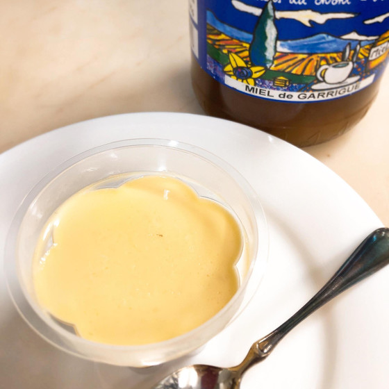 純喫茶風、一味違う「プリン」