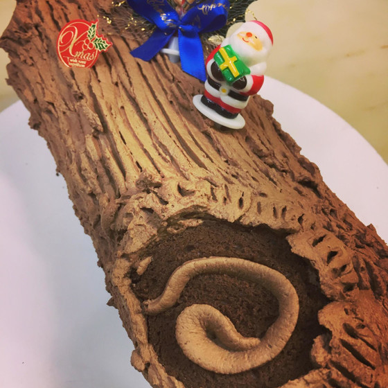 クリスマスに向けて…チョコレートの「ビュッシュドノエル」
