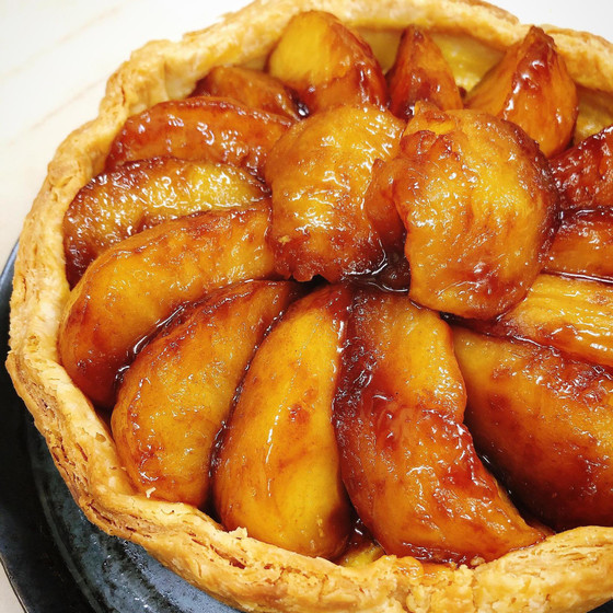 アップルパイみたいに！！「アップルタルト」旬の味わい！