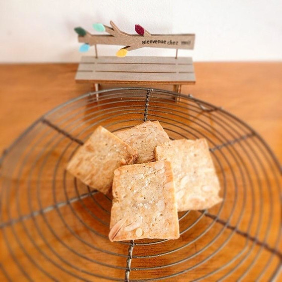 持ち帰り沢山！イルプルーの「チーズとアーモンドの塩味のクッキー」