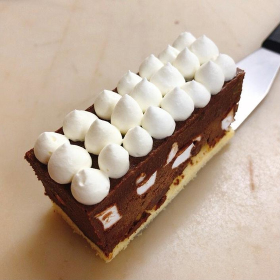 new.濃厚チョコレートの「ムースショコラオランジュ」
