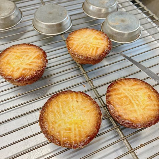 ギャレットブルトンヌ〜有塩バターを使った、厚焼きサブレは、フランス定番焼き菓子で、格子模様が決まり