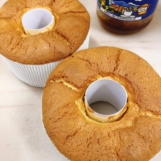 夏休みキッズ親子お菓子レッスンで、ふわふわの「シフォンケーキ」作りましょう