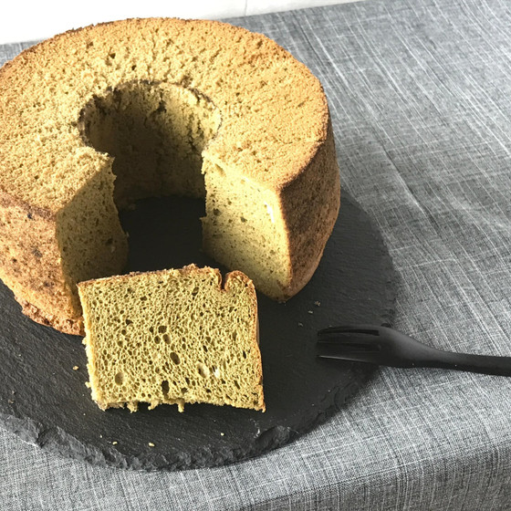 糖質オフ抹茶のシフォンケーキ＆カルツォーネ