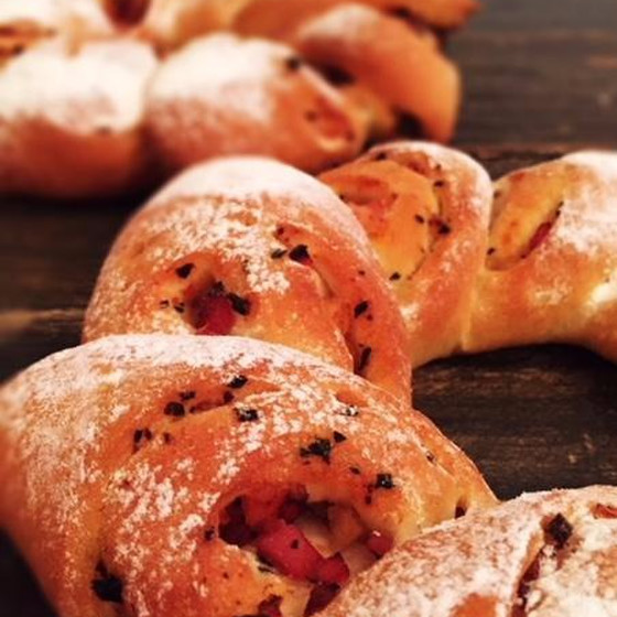12月－クリスマス風リースパン（2個）