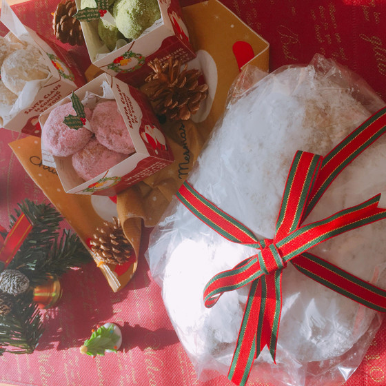クリスマスシュトーレンとスノーボールクッキーのセット