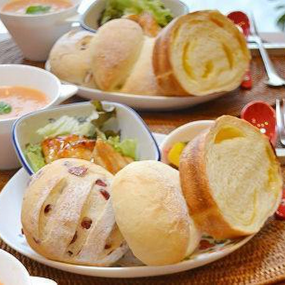 ・白パン・クランベリークリームチーズ・チーズラウンド食パン