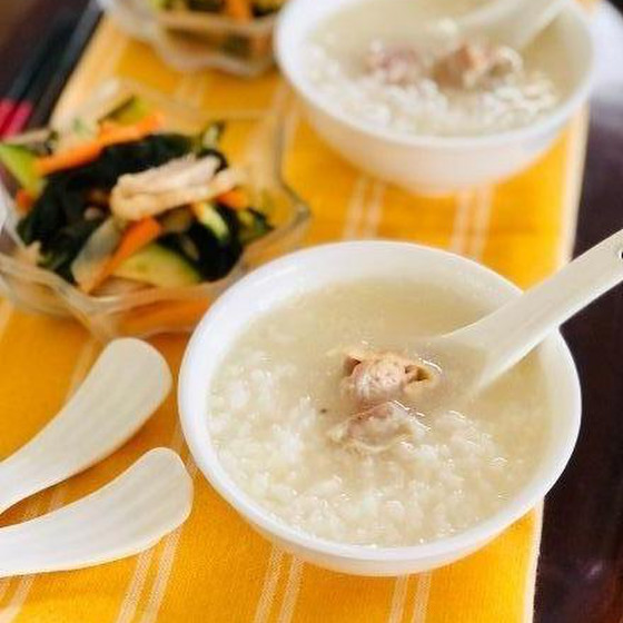 一口でぽっかぽか！塩糀鶏の中華粥＆鶏とクラゲの中華サラダ