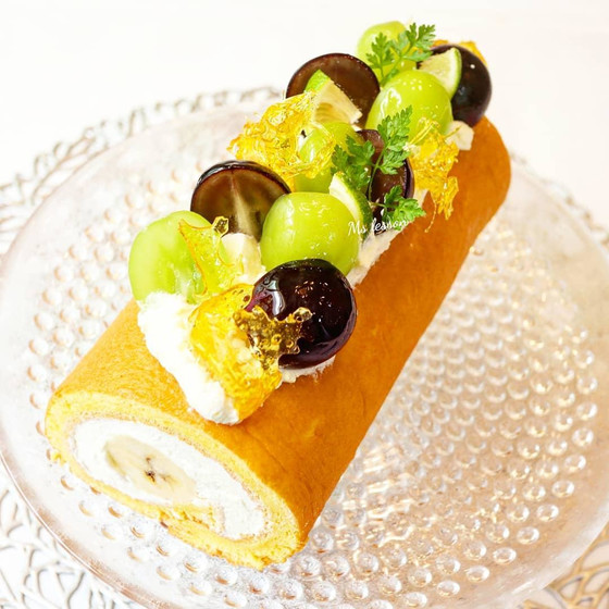 【親子又は大人】16ｃｍお持ち帰りロールケーキ・おせち料理