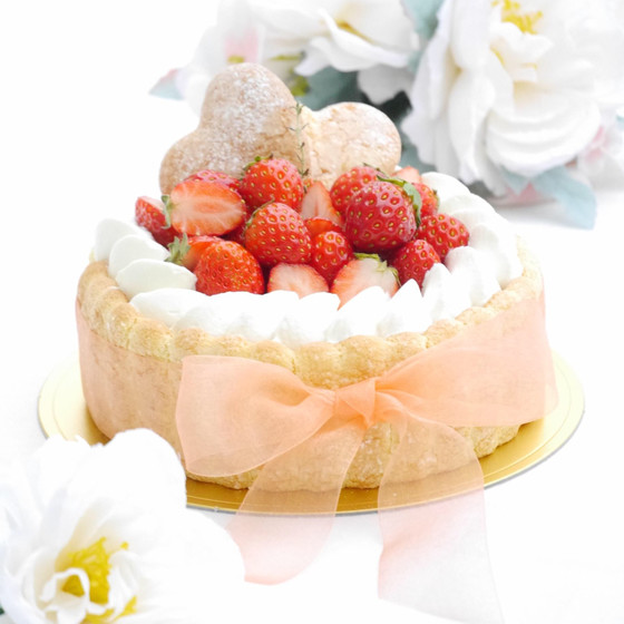 ふんわり可愛い！いちごシャルロット（子連れOK）