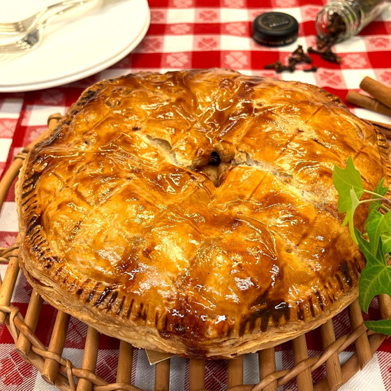 旬のオーガニック紅玉りんごで作るサクサクのアップルパイとリーフパイ♪