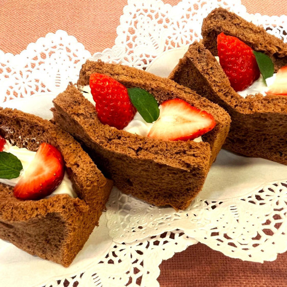 バレンタインデーのデコ・ココアシフォンケーキ❤