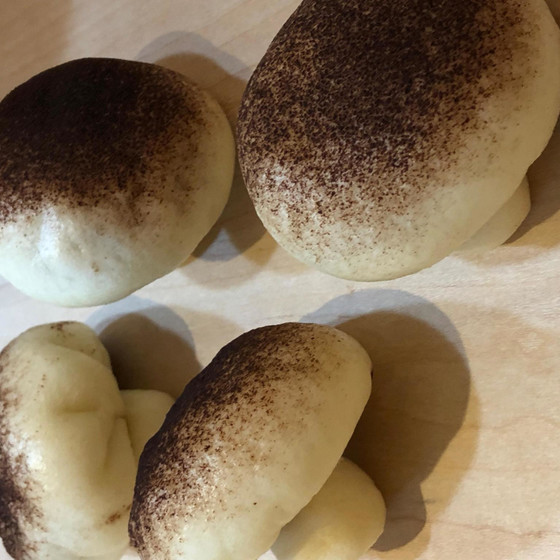 シャンピニオン包（キノコ饅頭）