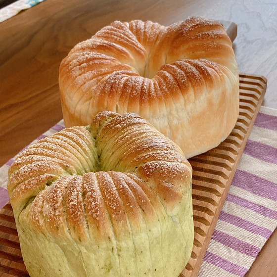 手捏ねパンレッスン　ウールロール抹茶小豆パン