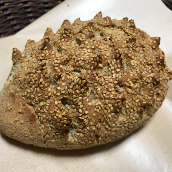 ７月のパンはハリネズミぱん。ケーキはスフレチーズケーキ