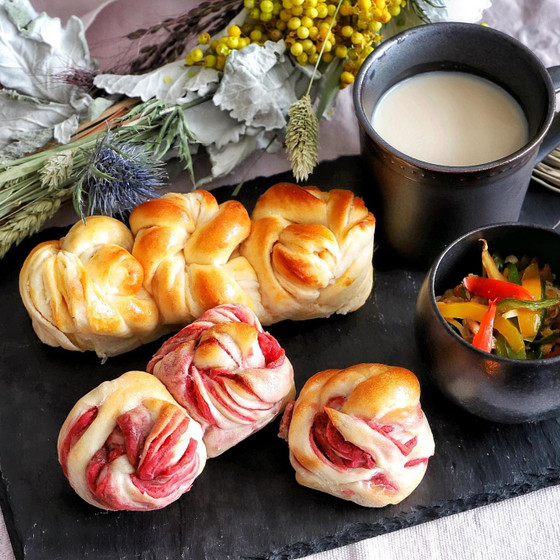 アプリコット＆フランボワーズ餡パン、青椒肉絲、スパイスチャイ