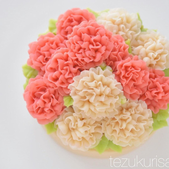 新あんクリームで作る⭐︎カーネーションあんフラワーケーキ