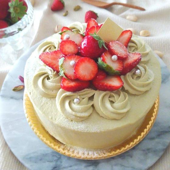 【中級】苺とピスタチオのショートケーキ