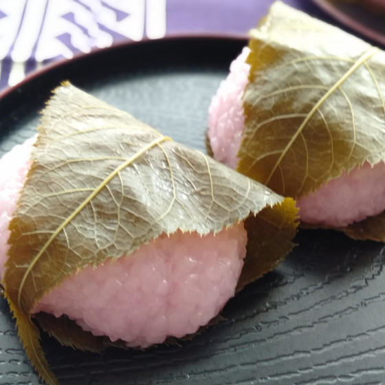 【春の和菓子】ピンク色がカワイイ！桜餅
