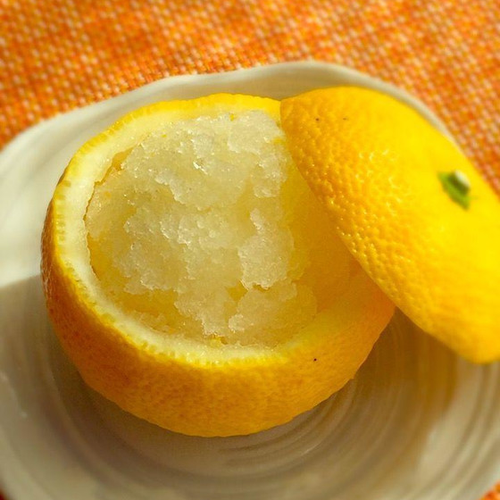 デザートの柚子シャーベット。酸味がほどよく