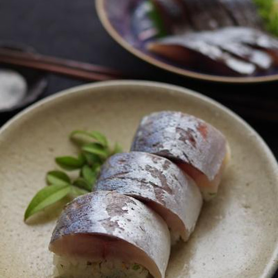 旬の魚を味わいつくす料理教室　鯵の炙り棒寿司